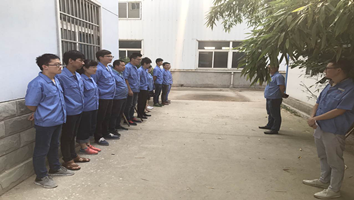 Технический отдел организует технологов для тщательного изучения производственного процесса