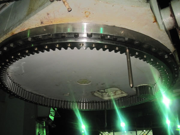 применение опорно-поворотного устройства на энергоносителе